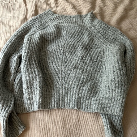 Chunky crewknit pullover sweater - Picture 3 of 5